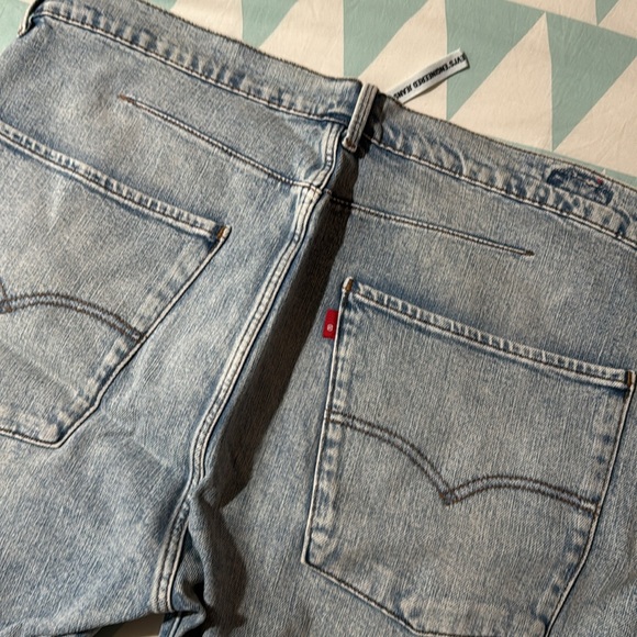 Levi’s engineering shorts - Picture 4 of 9